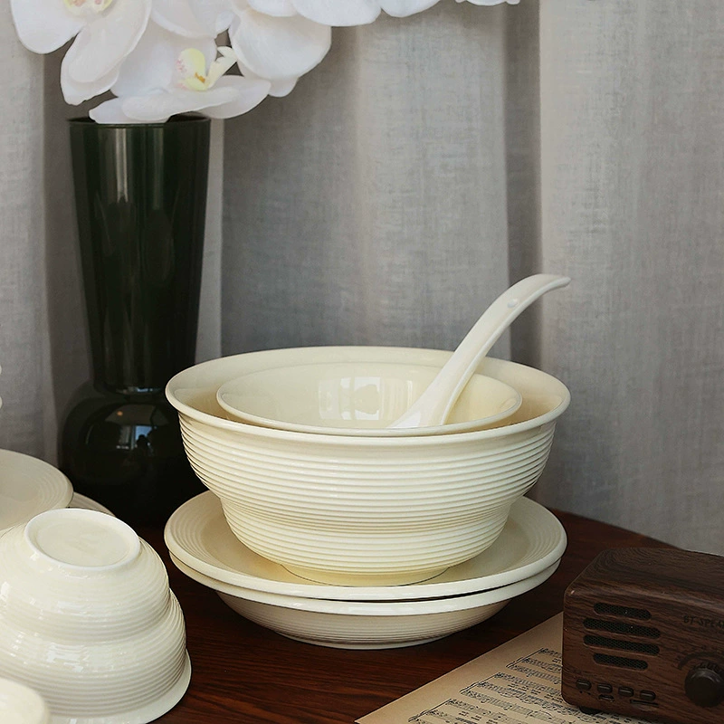 Фарфоровый обеденный набор в кремовом стиле tableware view 4