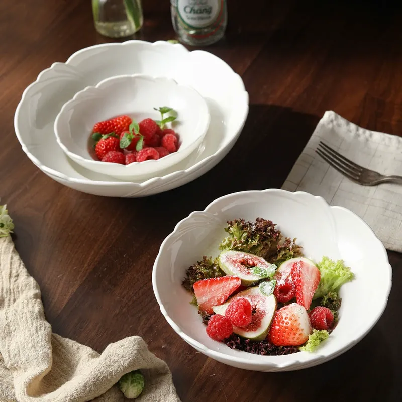 Petal-Shaped Porcelain Soup Bowl tableware view 4