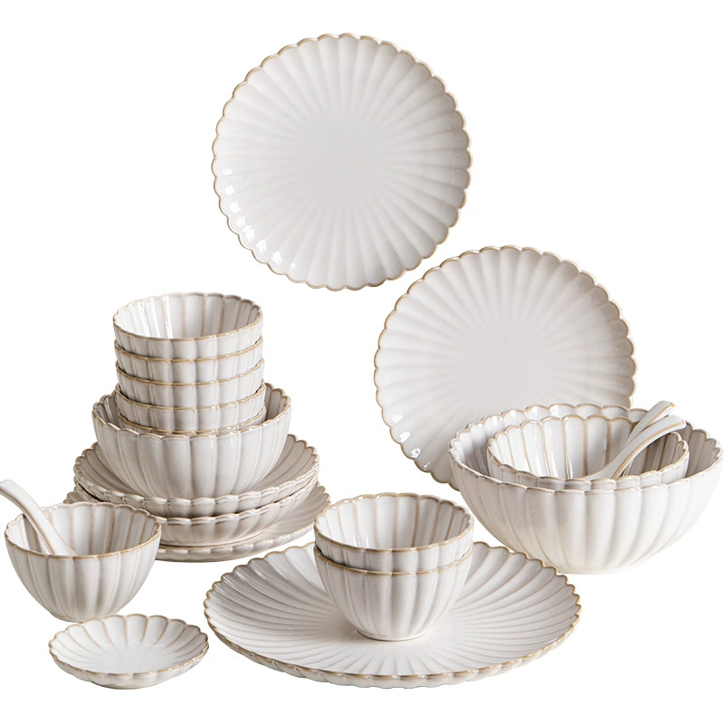 Porcelain Dinnerware Set with Chrysanthemum Design tableware view 5