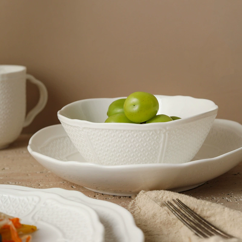 Фарфоровый столовый набор с римским рельефом tableware view 2