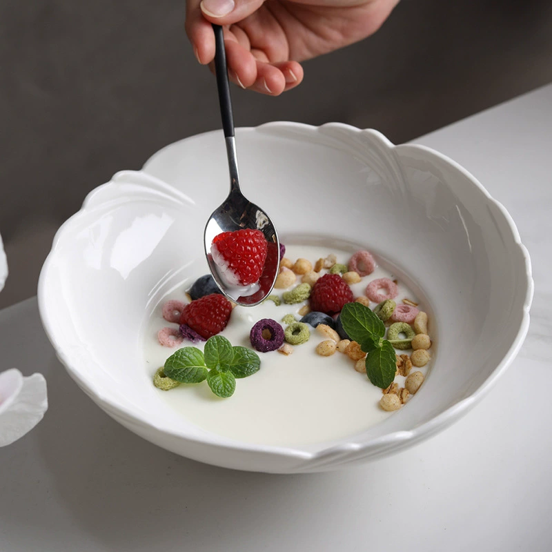 Petal-Shaped Porcelain Dessert Bowl tableware view 3