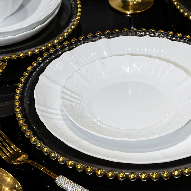 طقم أواني طعام من البورسلين بنقوش بارزة tableware view 4