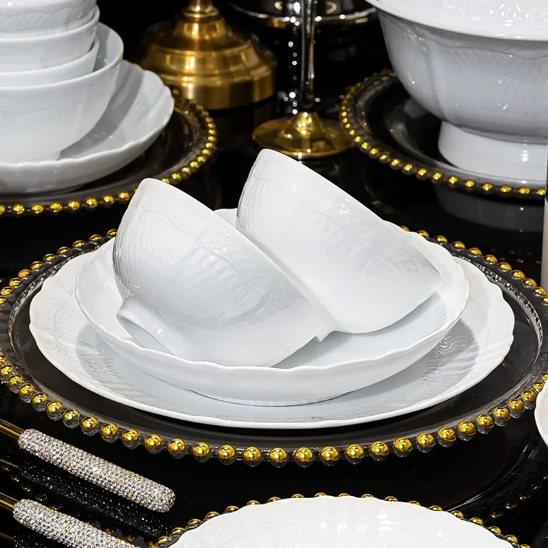 وعاء أرز من البورسلين بنقوش بارزة tableware view 3