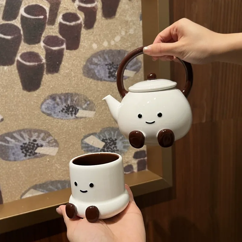 Ceramic Teapot and Cup Set with Foot Design tableware view 3