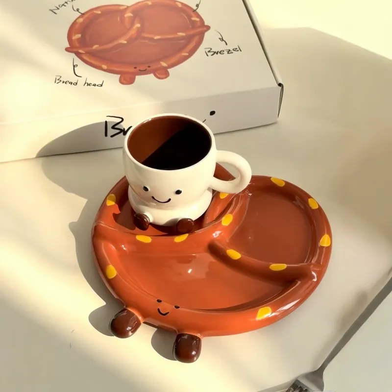 Ceramic Mug with Foot Design