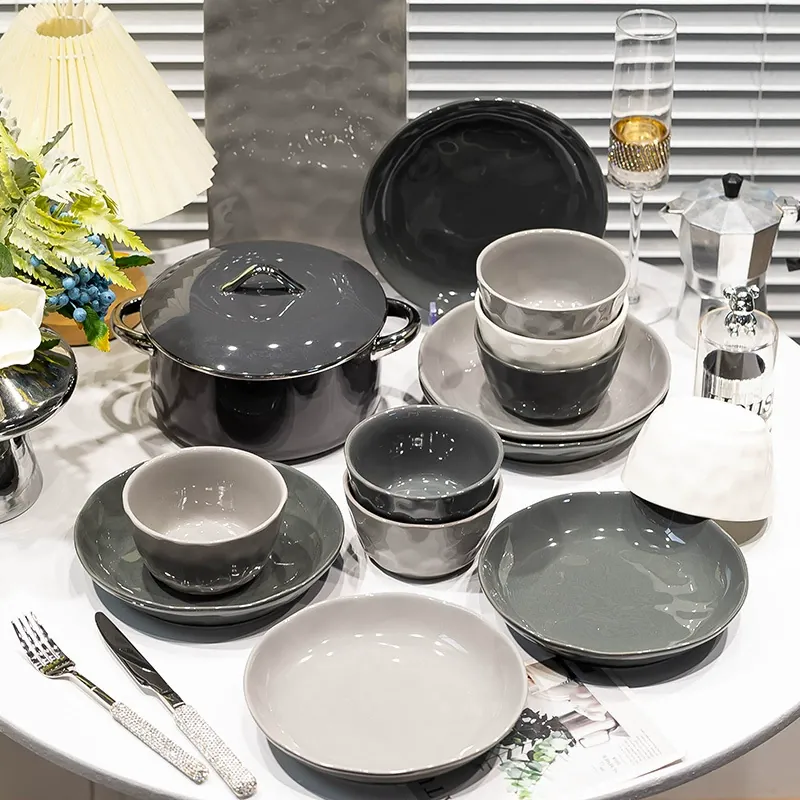 Jogo de jantar em porcelana