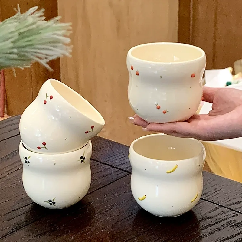 Tasse en céramique avec motif fruits tableware view 2
