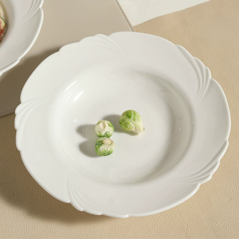 Assiette à pâtes en porcelaine forme pétale tableware view 3