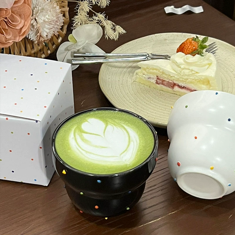 조롱박 모양 도자기 커피잔 tableware view 3