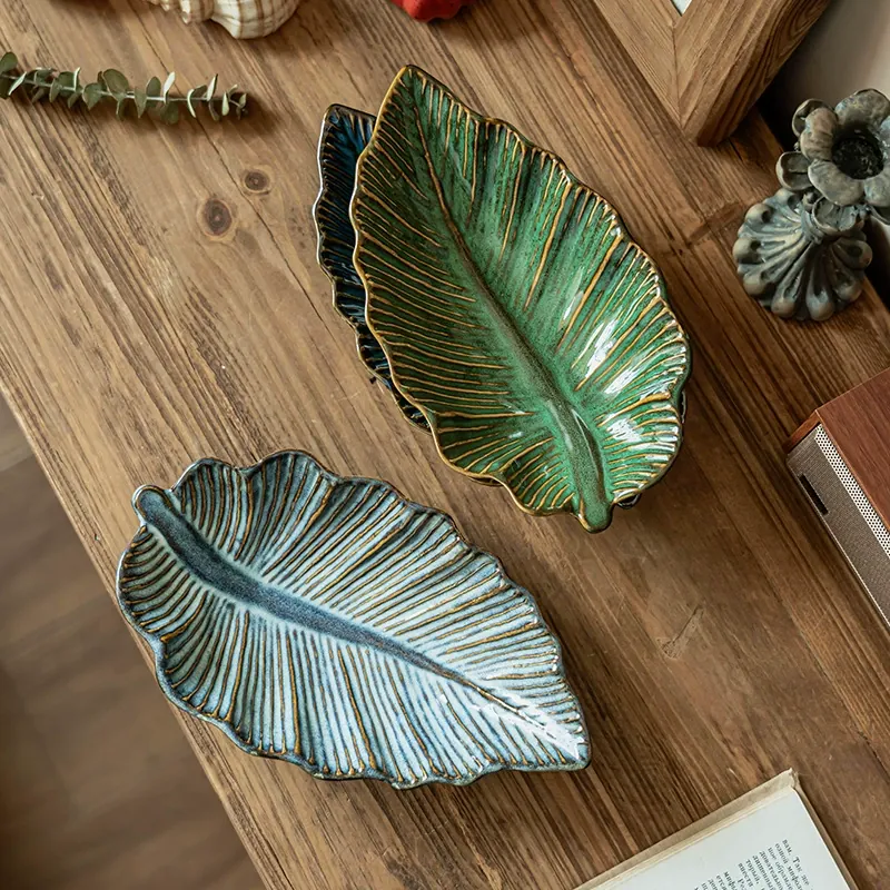 Leaf Shape Ceramic Plate tableware view 2