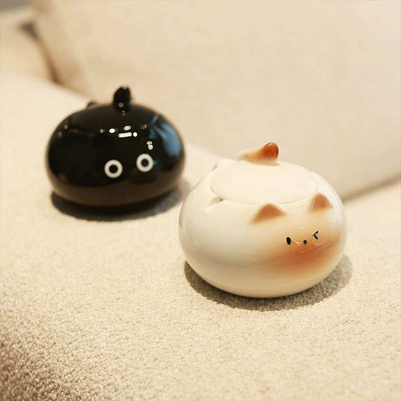 Ceramic Ashtray with Cat Design tableware view 2