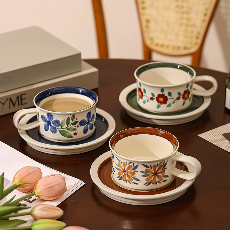 Set de taza y platillo de cerámica francés