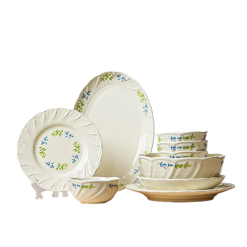 Porcelain Dinner Plate with Floral Design tableware view 5