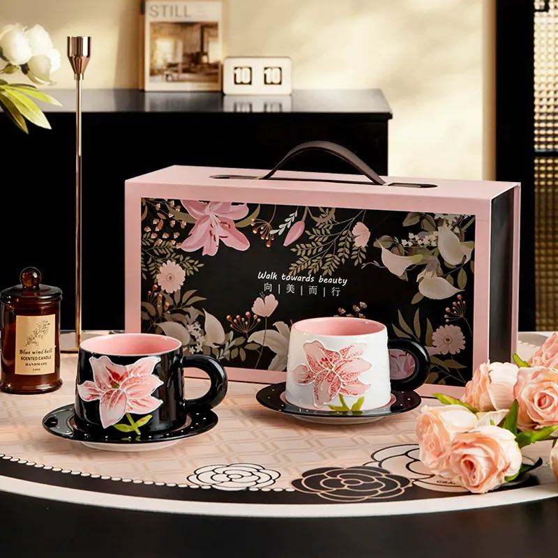 Set de tazas de café de porcelana pintadas a mano para parejas tableware view 2