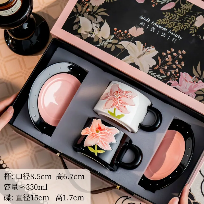 Set de tazas de café de porcelana pintadas a mano para parejas tableware view 6