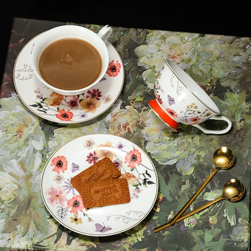 Coffret cadeau de tasse à café en céramique tableware view 4
