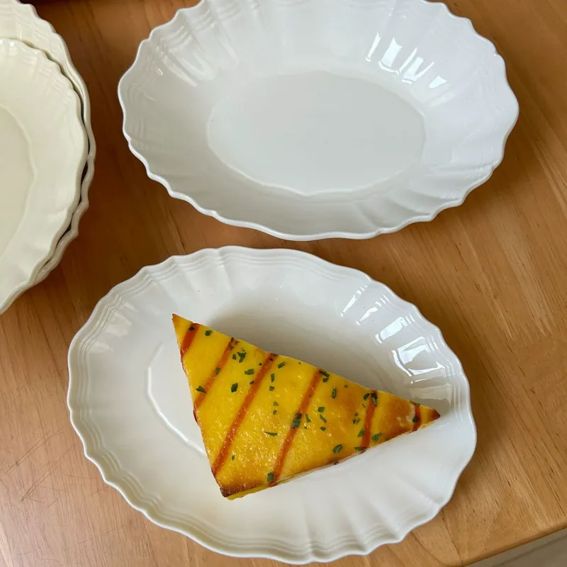 물결 가장자리 도자기 서빙 플레이트 tableware view 2