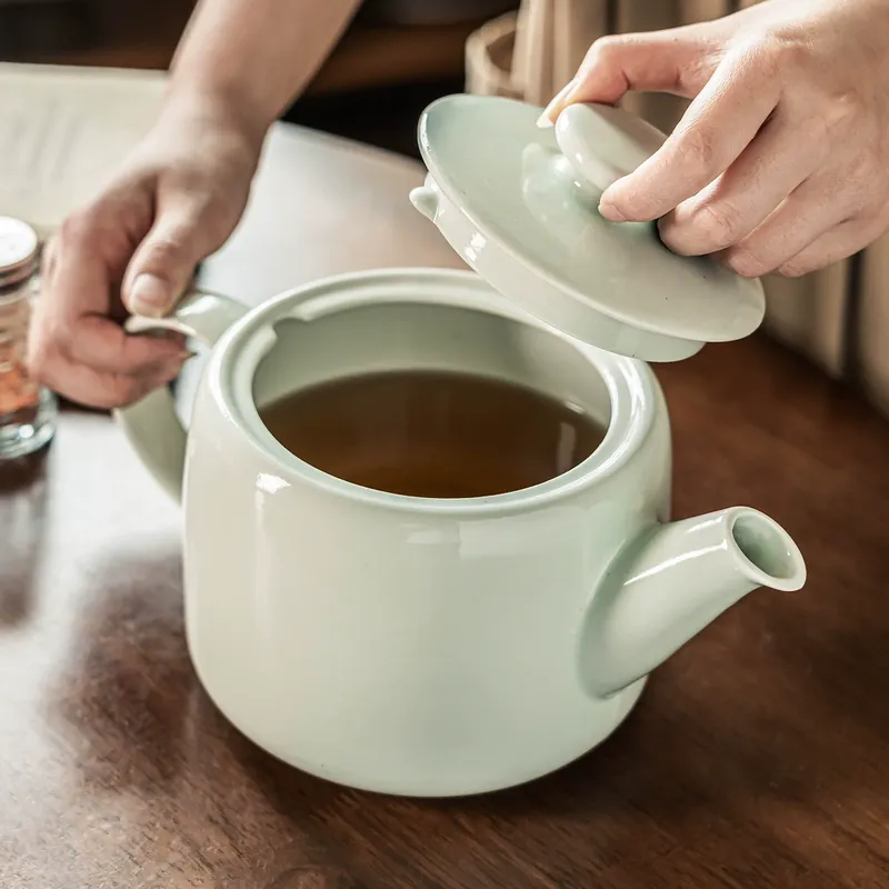 Minimalist Ceramic Teapot with Lid tableware view 3