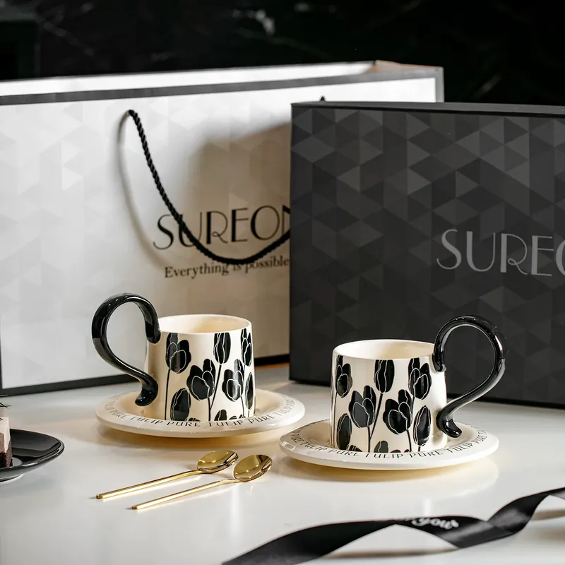 طقم فنجان قهوة وصحن عتيق فرنسي tableware view 3