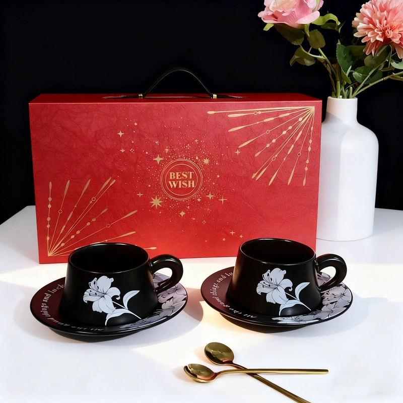 Tasse et soucoupe en céramique vintage tableware view 6