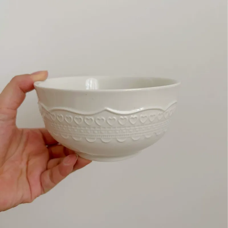 Service de table en porcelaine embossé avec cœurs tableware view 6