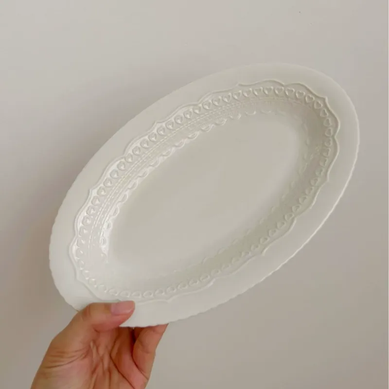 Service de table en porcelaine embossé avec cœurs tableware view 9