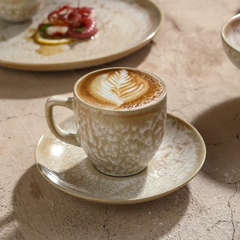 Plato redondo moteado tableware view 4
