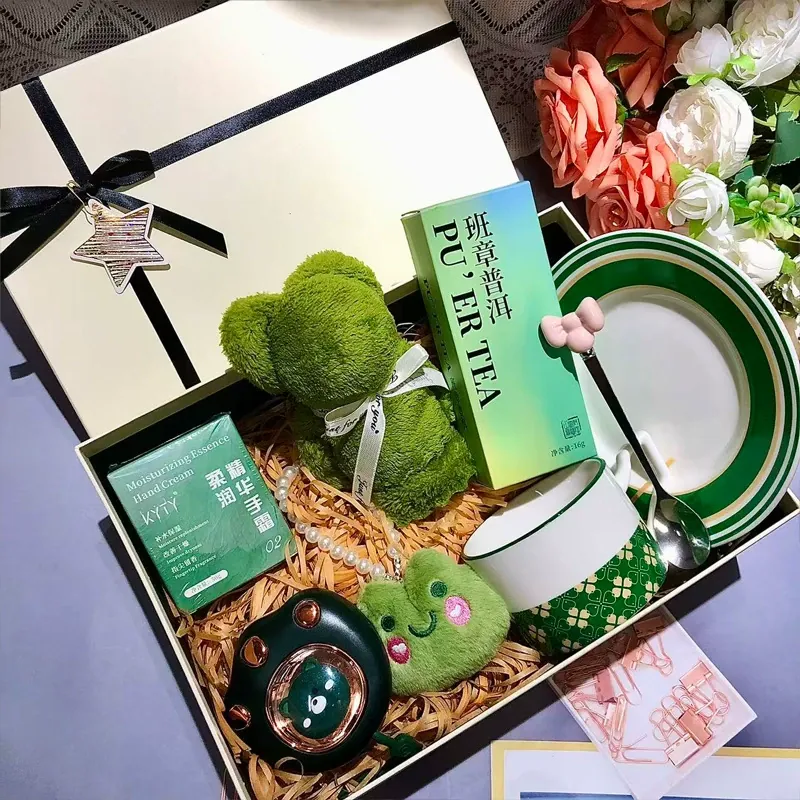 Towel Bear Gift Set tableware view 2