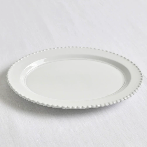 طبق أبيض مزين بالخرز tableware view 3