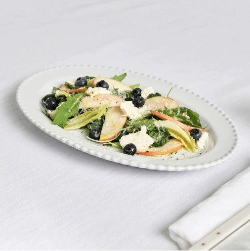 طبق أبيض مزين بالخرز tableware view 4