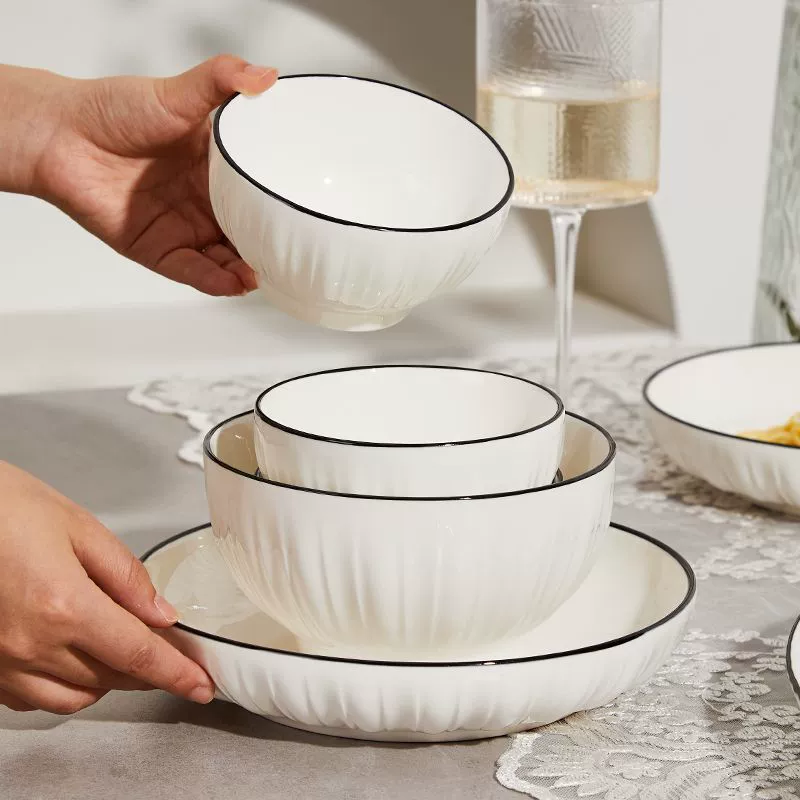 White Porcelain Dinnerware Set tableware view 3