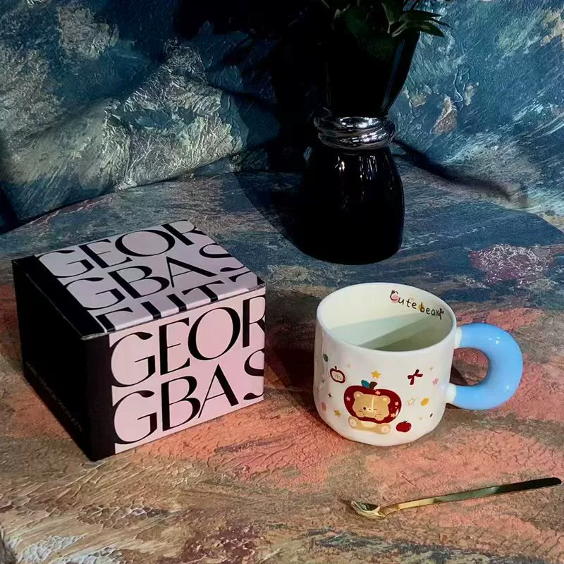 Mug en céramique chat avec cuillère tableware view 4
