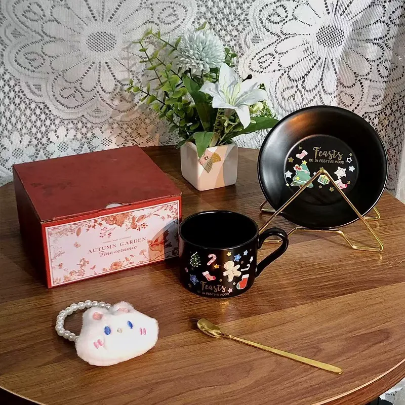 Christmas Coffee Cup and Saucer Set tableware view 11