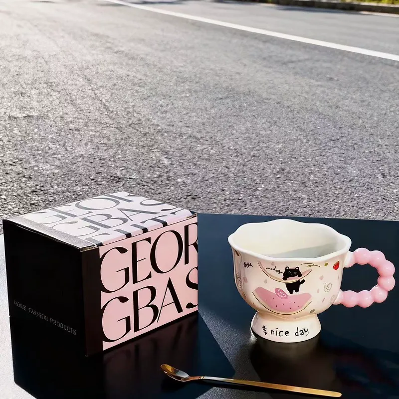 Ceramic Mug with Pearl Handle tableware view 2