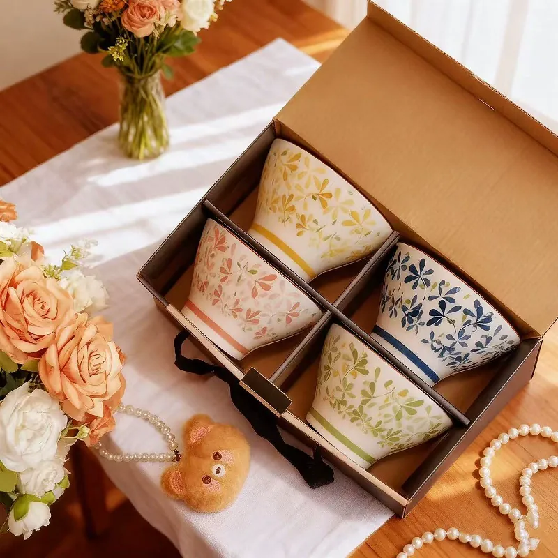 Ensemble de bols en céramique en quatre couleurs tableware