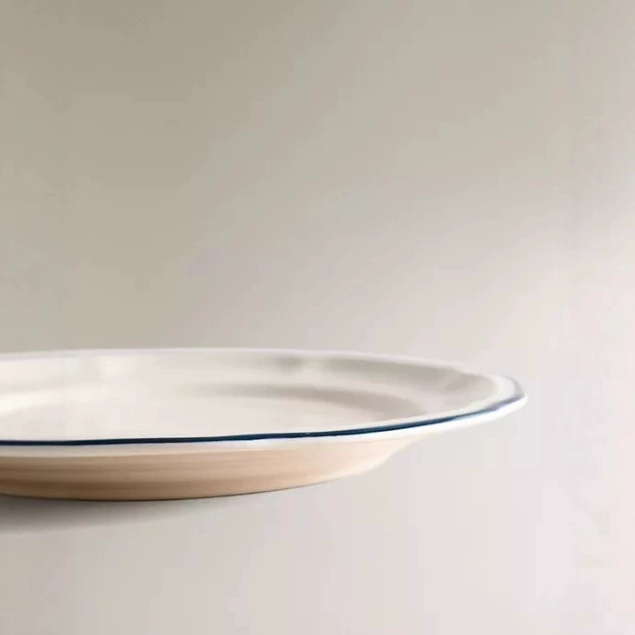 Plato relieve francés tableware view 2
